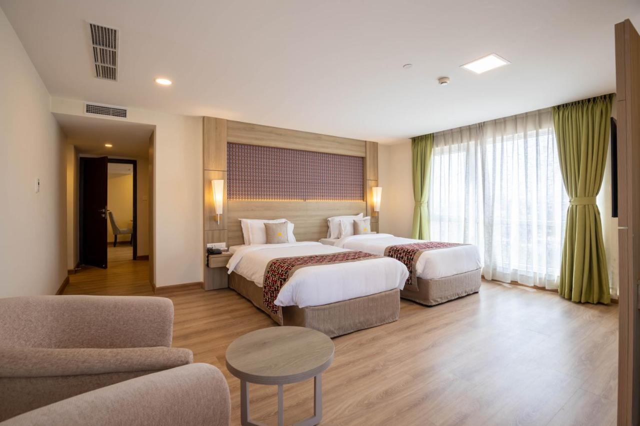 Hotel Crowne Imperial Kathmandu Esterno foto