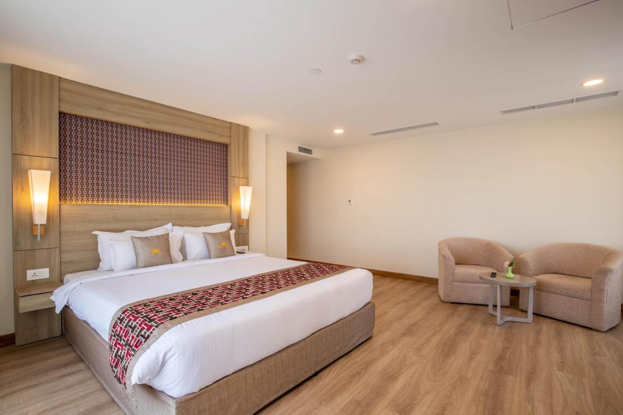 Hotel Crowne Imperial Kathmandu Esterno foto
