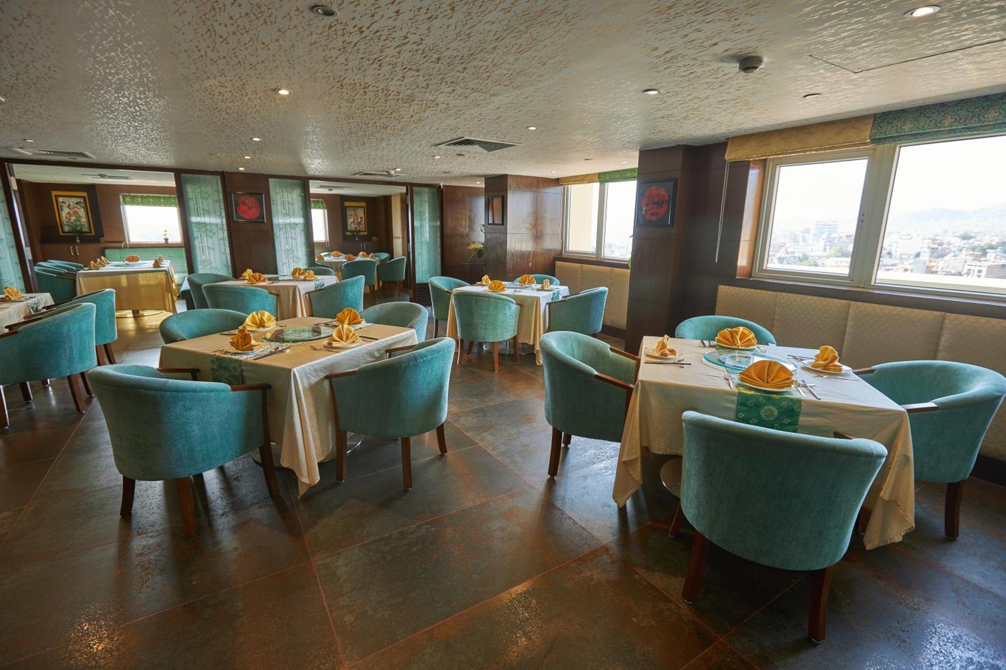 Hotel Crowne Imperial Kathmandu Esterno foto
