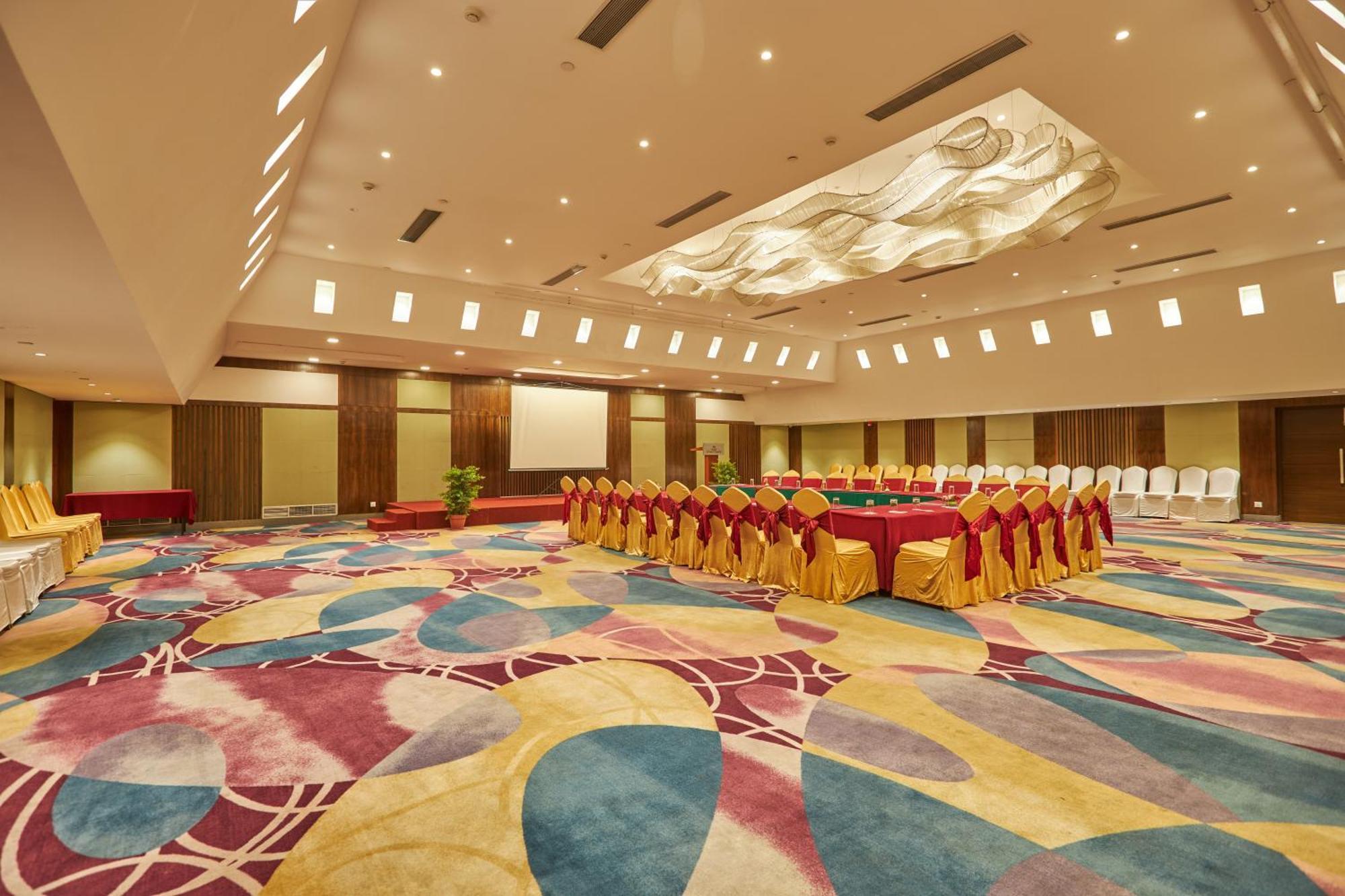 Hotel Crowne Imperial Kathmandu Esterno foto