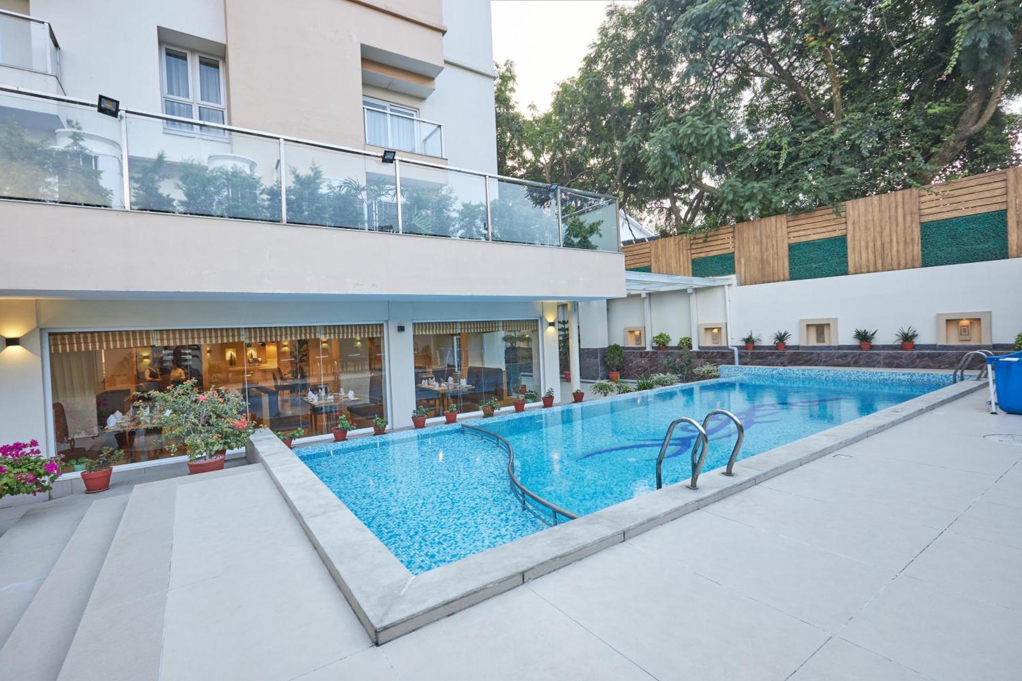 Hotel Crowne Imperial Kathmandu Esterno foto