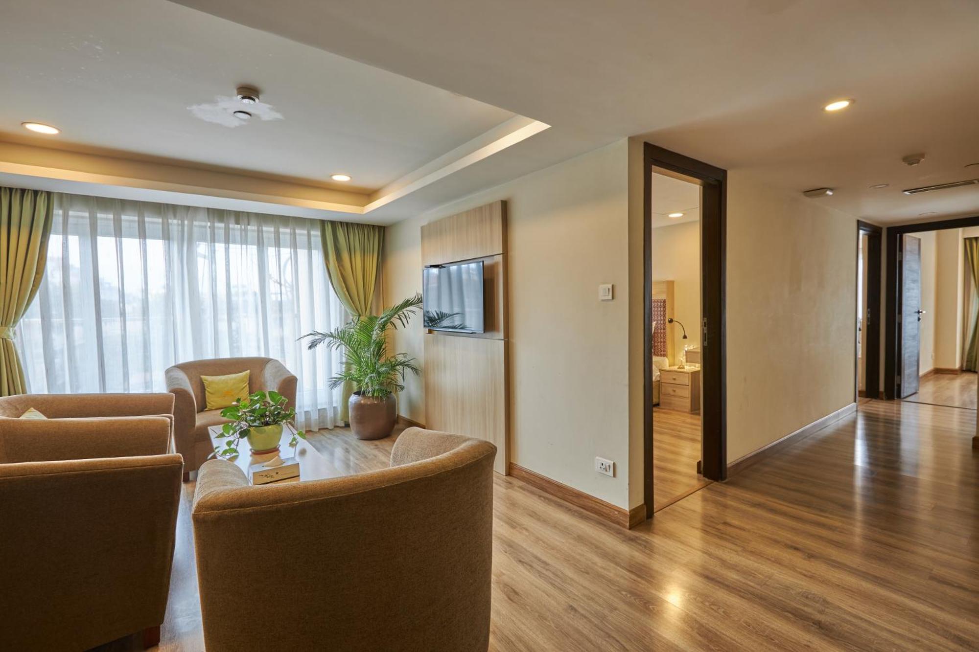 Hotel Crowne Imperial Kathmandu Esterno foto