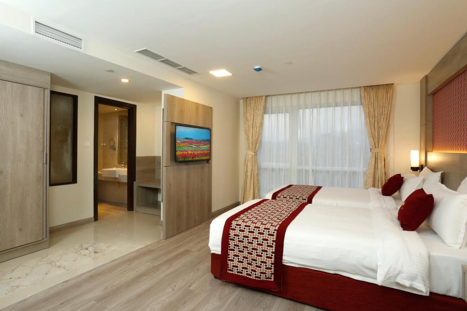 Hotel Crowne Imperial Kathmandu Esterno foto
