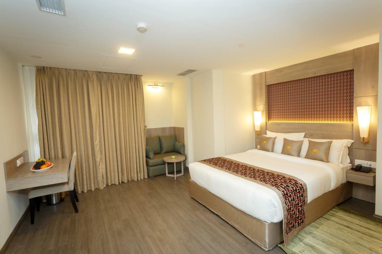 Hotel Crowne Imperial Kathmandu Esterno foto