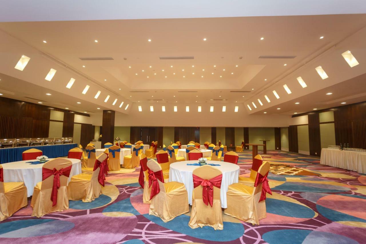 Hotel Crowne Imperial Kathmandu Esterno foto