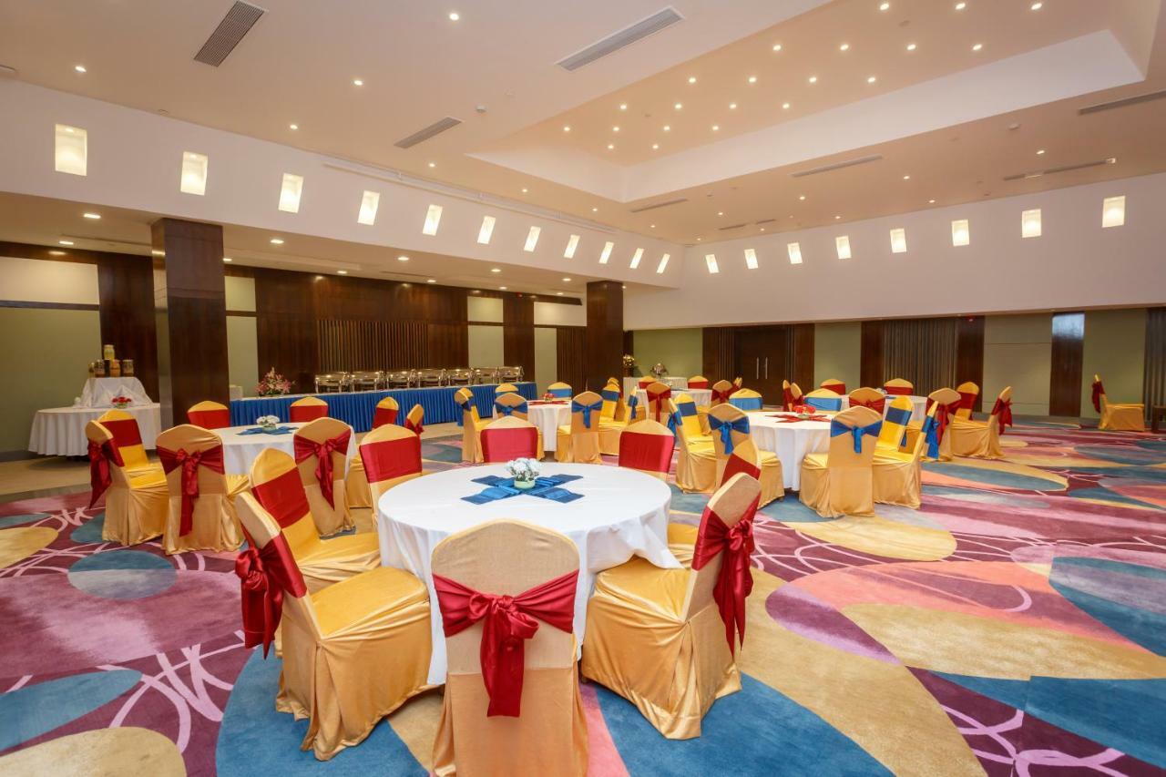 Hotel Crowne Imperial Kathmandu Esterno foto