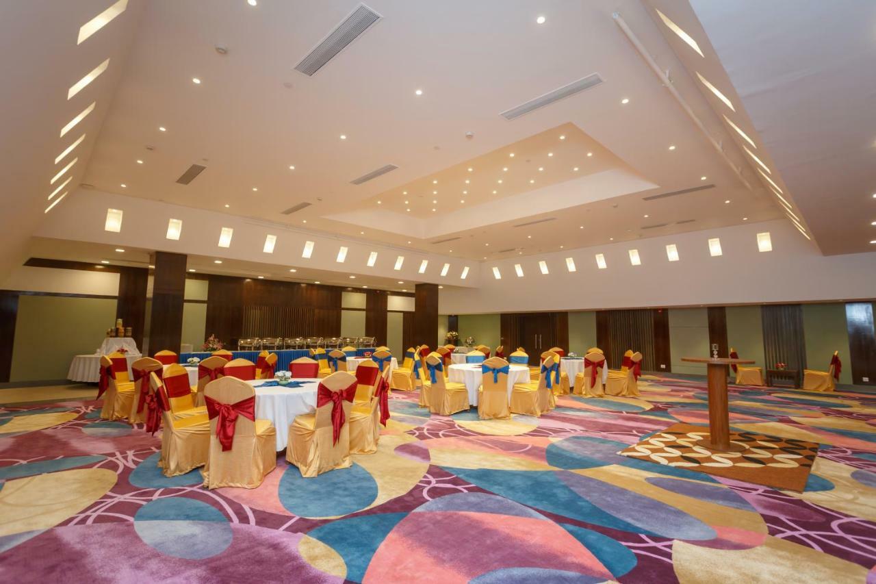 Hotel Crowne Imperial Kathmandu Esterno foto